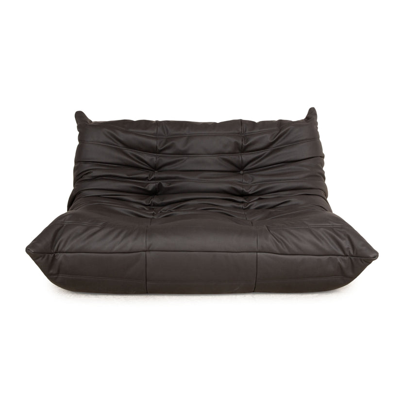 ligne roset Canapé deux places en tissu cuir vegan Togo noir retapissé