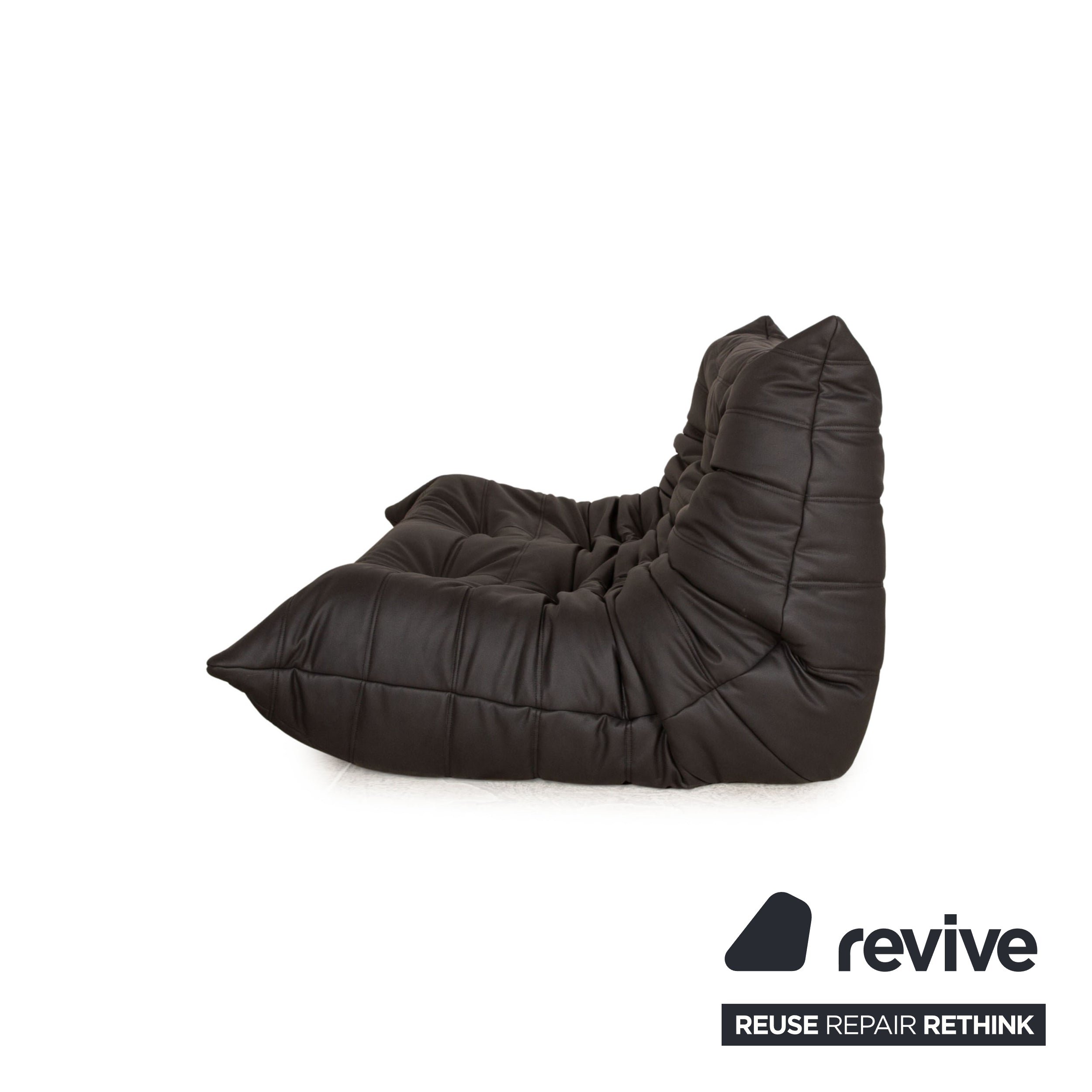 ligne roset Canapé deux places en tissu cuir vegan Togo noir retapissé