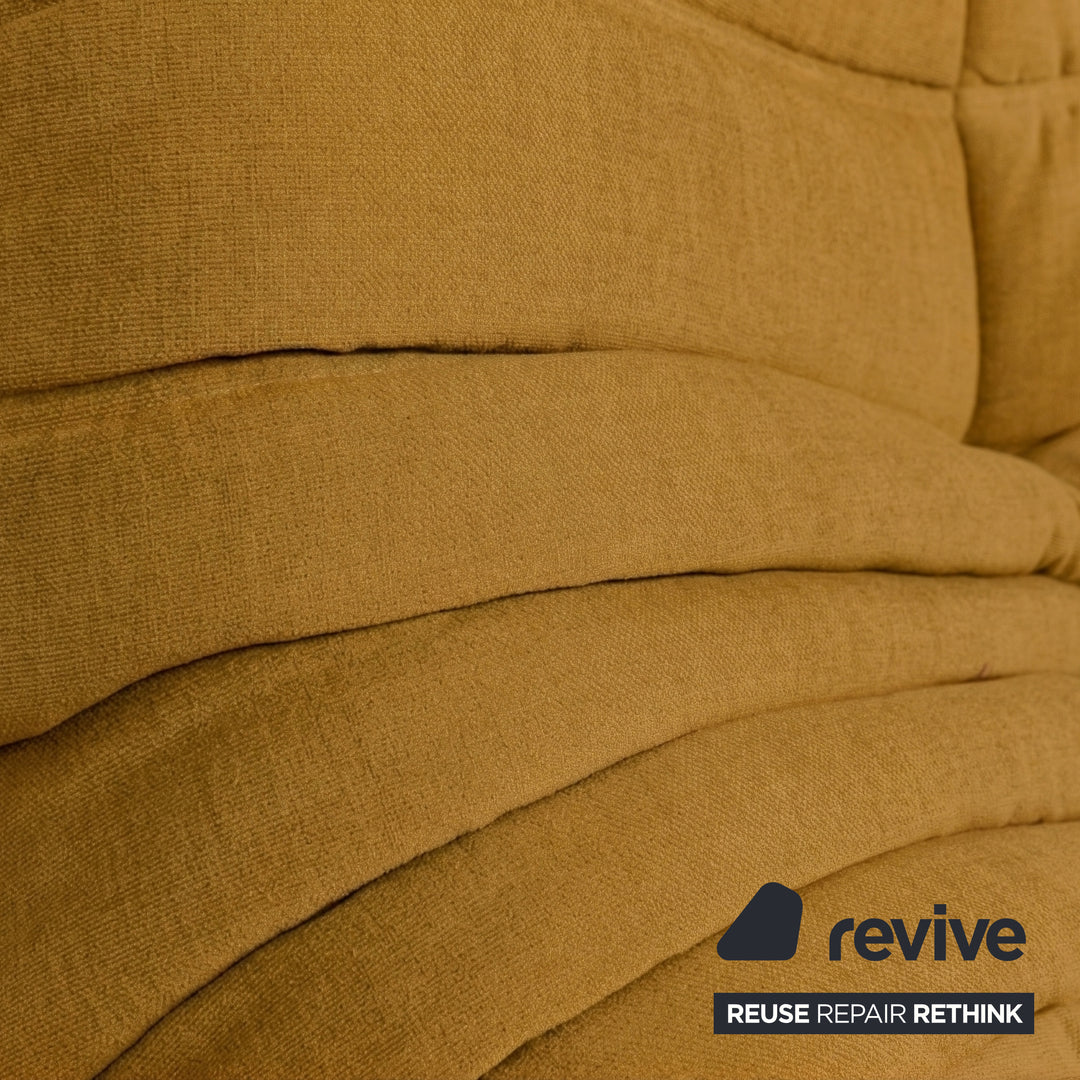 Ligne Roset Togo Stoff Zweisitzer Senfgelb Neubezug
