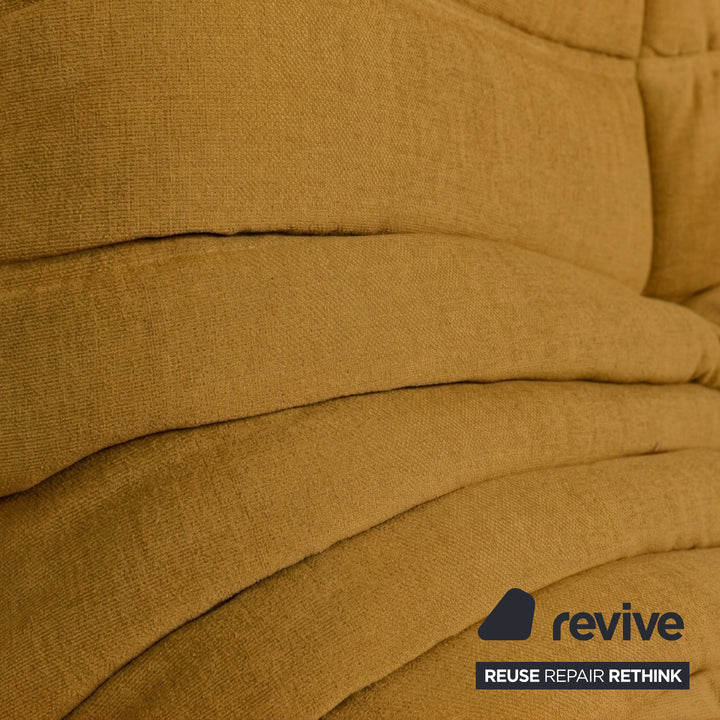Ligne Roset Togo Stoff Zweisitzer Senfgelb Neubezug