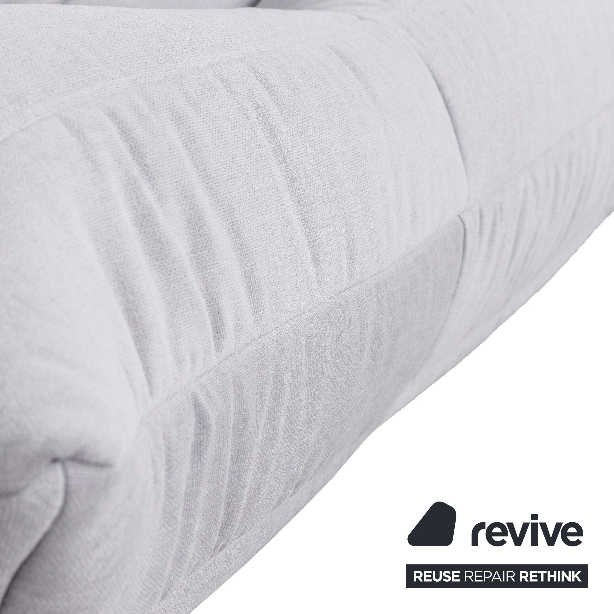 Ligne Roset Togo Zweisitzer Sofa Couch Stoff Weiß Grau Neubezug
