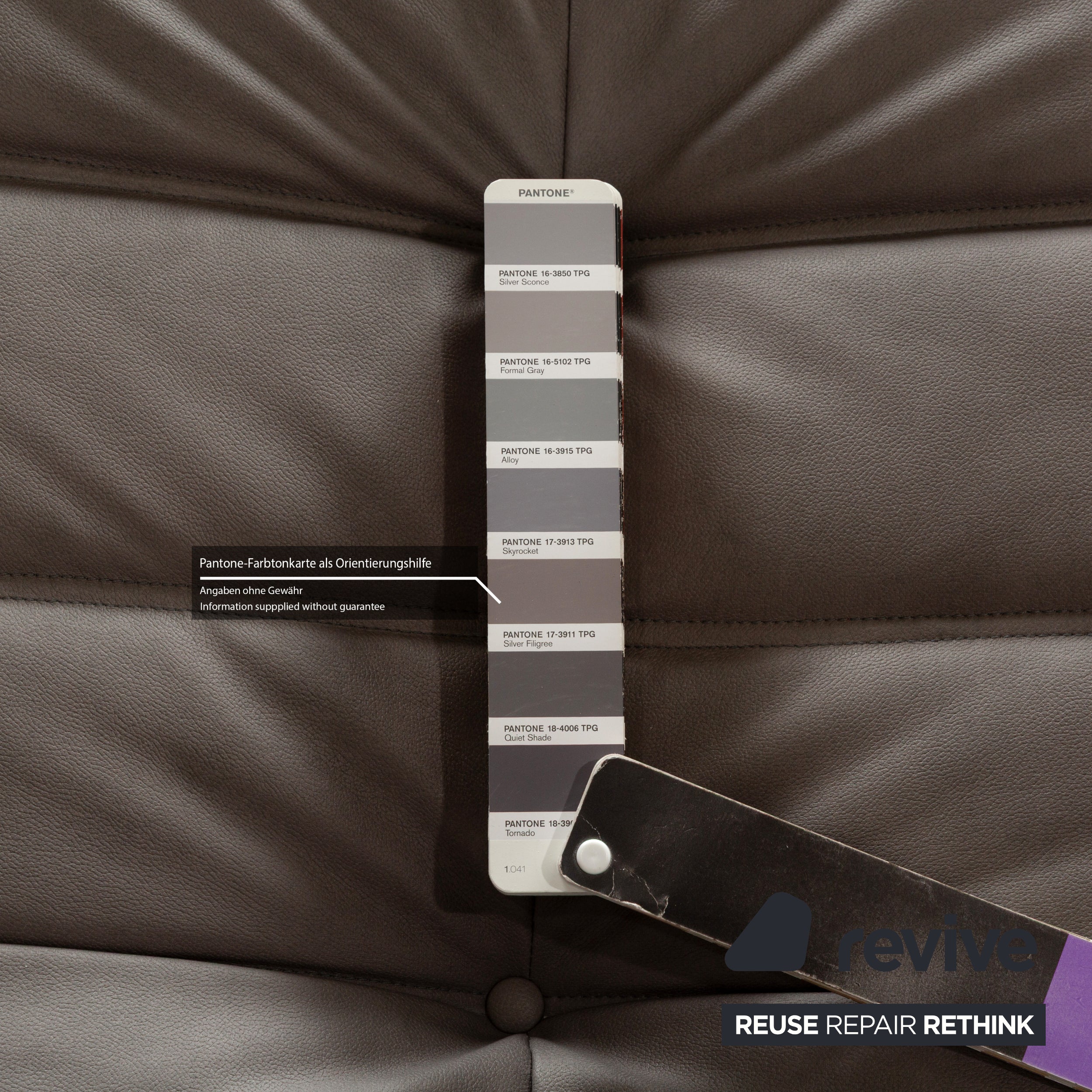 Fauteuil Togo en cuir textile vegan Ligne Roset, revêtement gris