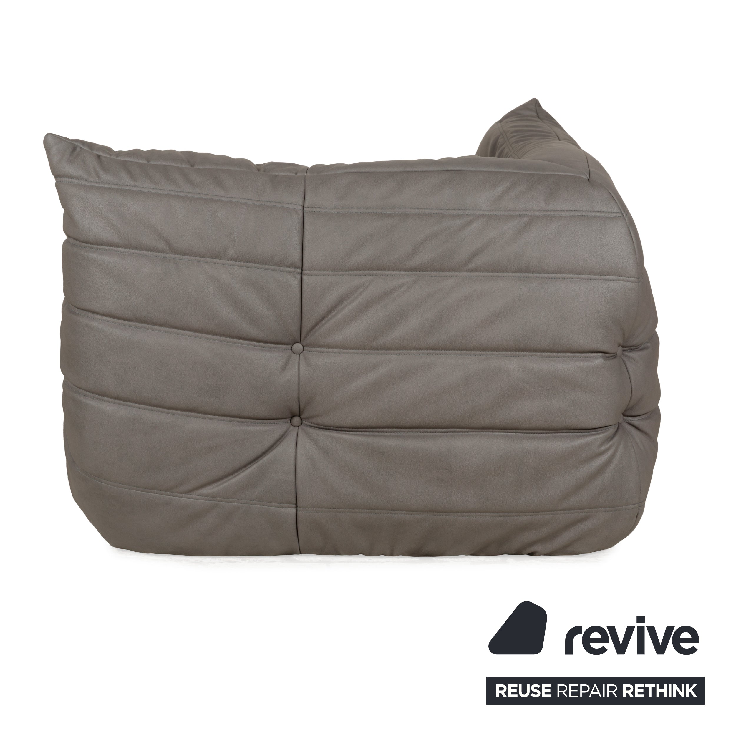 Fauteuil Togo en cuir textile vegan Ligne Roset, revêtement gris