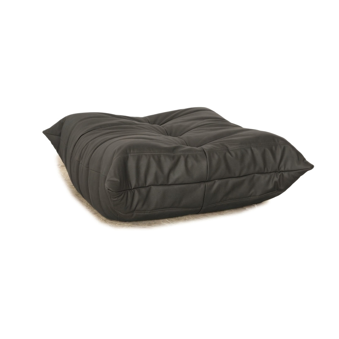 Ligne Roset Togo Veganes Leder Hocker Schwarz Neubezug