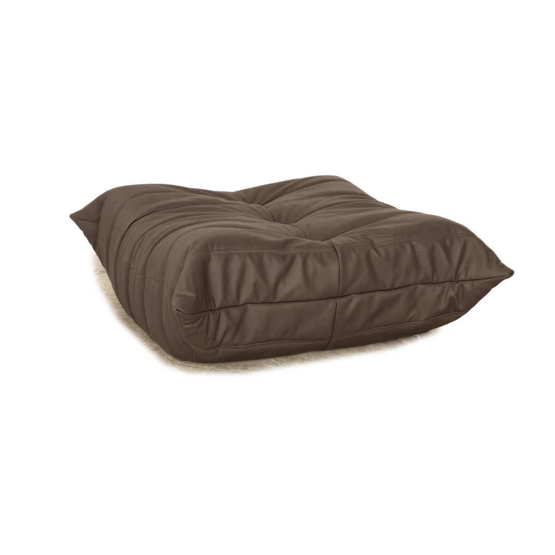 Ligne Roset Togo veganes Leder Stoff Hocker Mokka Neubezug