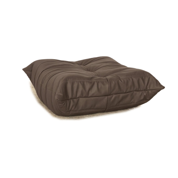 Ligne Roset Togo veganes Leder Stoff Hocker Mokka Neubezug
