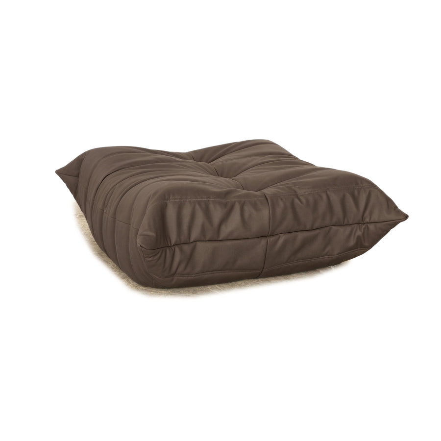 Ligne Roset Togo veganes Leder Stoff Hocker Mokka Neubezug