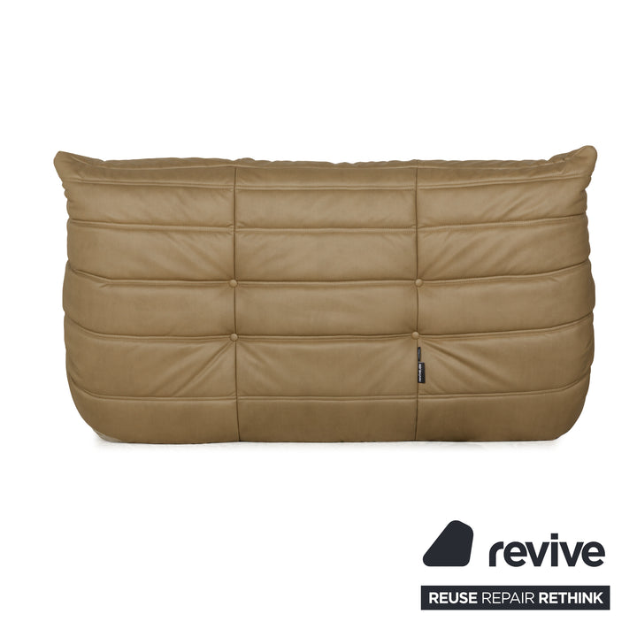 Canapé deux places Togo en cuir vegan vert olive kaki ligne roset, rembourrage