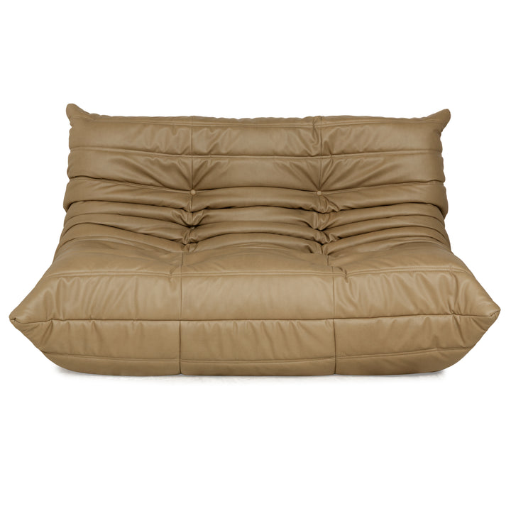 Canapé deux places Togo en cuir vegan vert olive kaki ligne roset, rembourrage