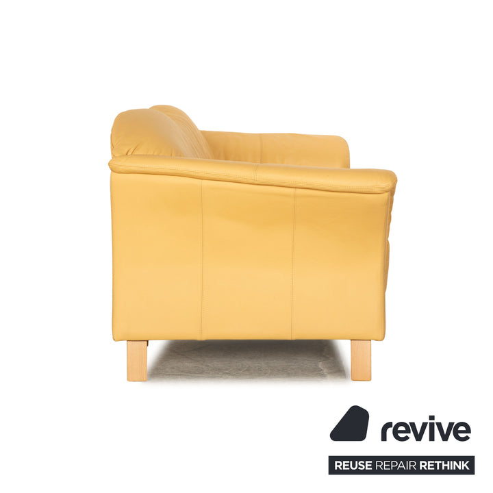Canapé deux places en cuir Machalke beige crème