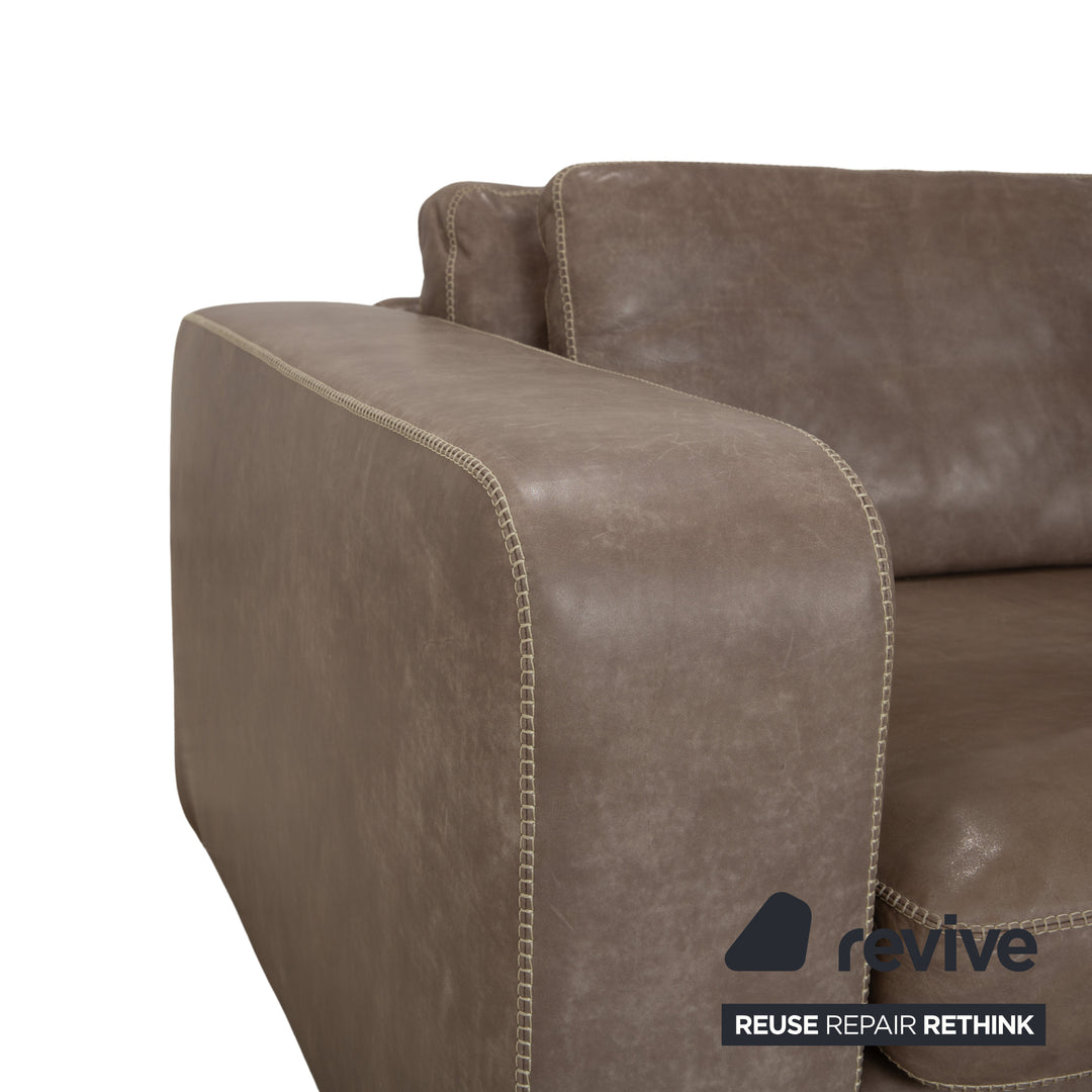 Canapé quatre places en cuir gris-brun Machalke Valentino