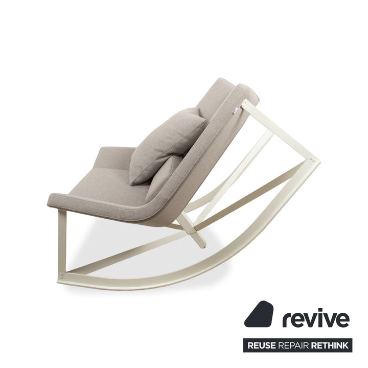 Sillón Markus Krauss SWAY de tela gris, incl. función de balanceo manual y estructura blanca