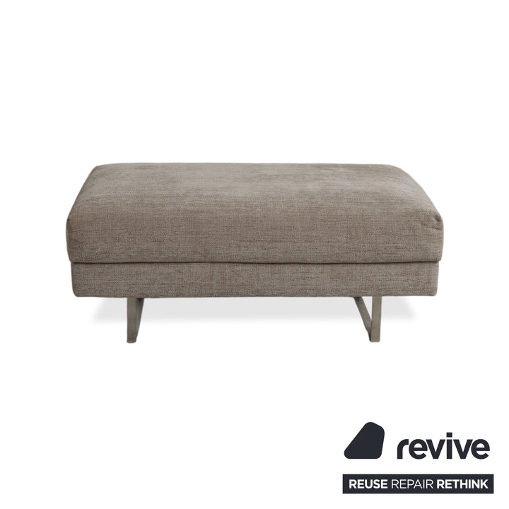 Tabouret quatre places en tissu Montis Axel, canapé gris