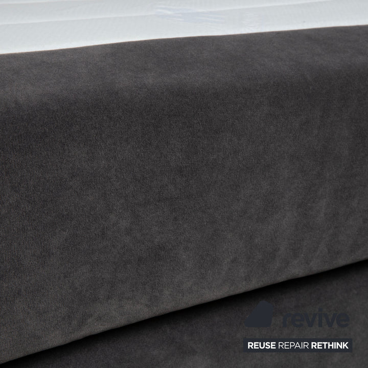 Lit en tissu gris pour chambre à coucher avec sommier tapissier