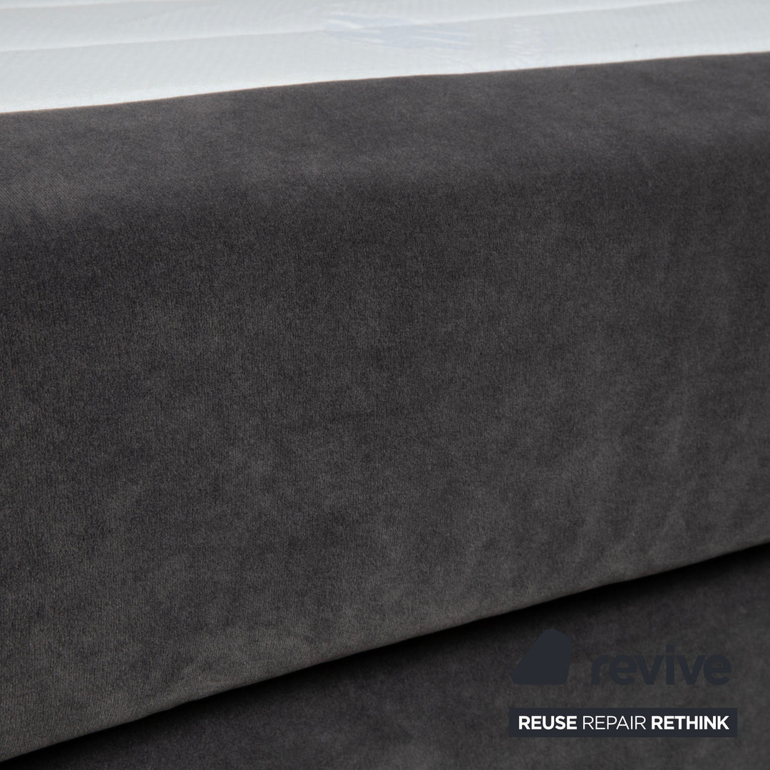 Lit en tissu gris pour chambre à coucher avec sommier tapissier