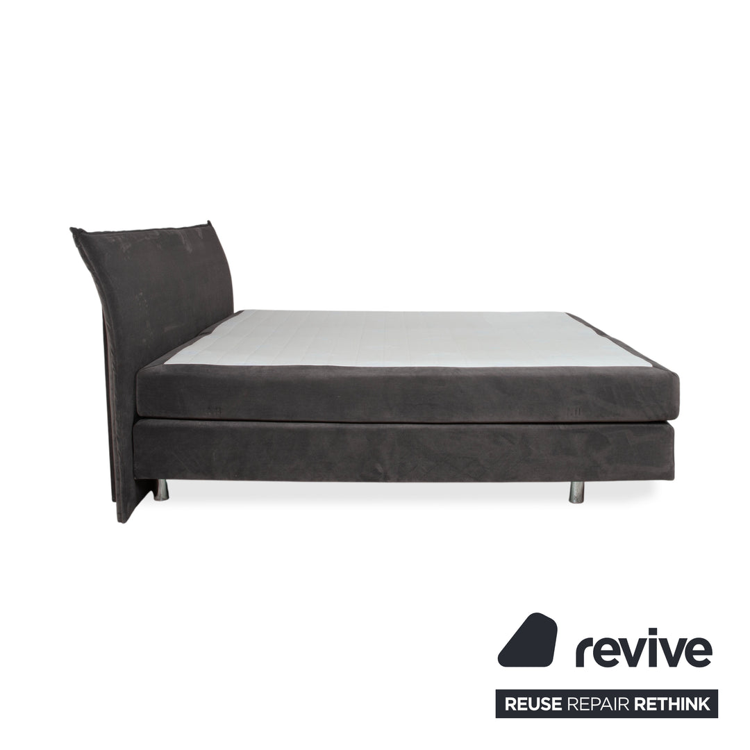 Lit en tissu gris pour chambre à coucher avec sommier tapissier