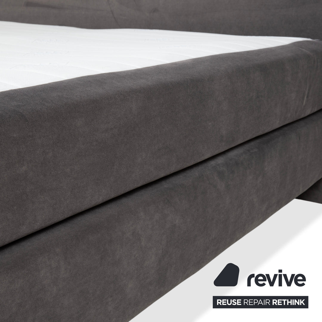 Lit en tissu gris pour chambre à coucher avec sommier tapissier