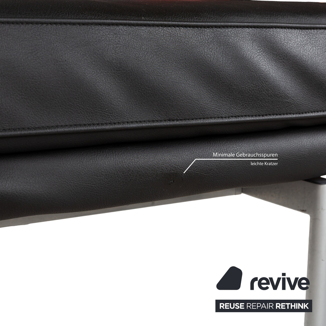 Muuto Outline Leather Lounger Black manual function