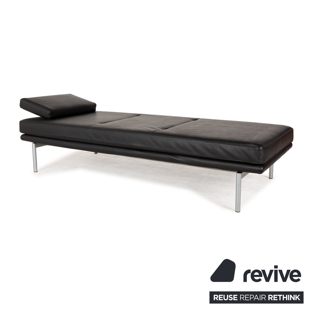 Muuto Outline Leder Liege Schwarz manuelle Funktion