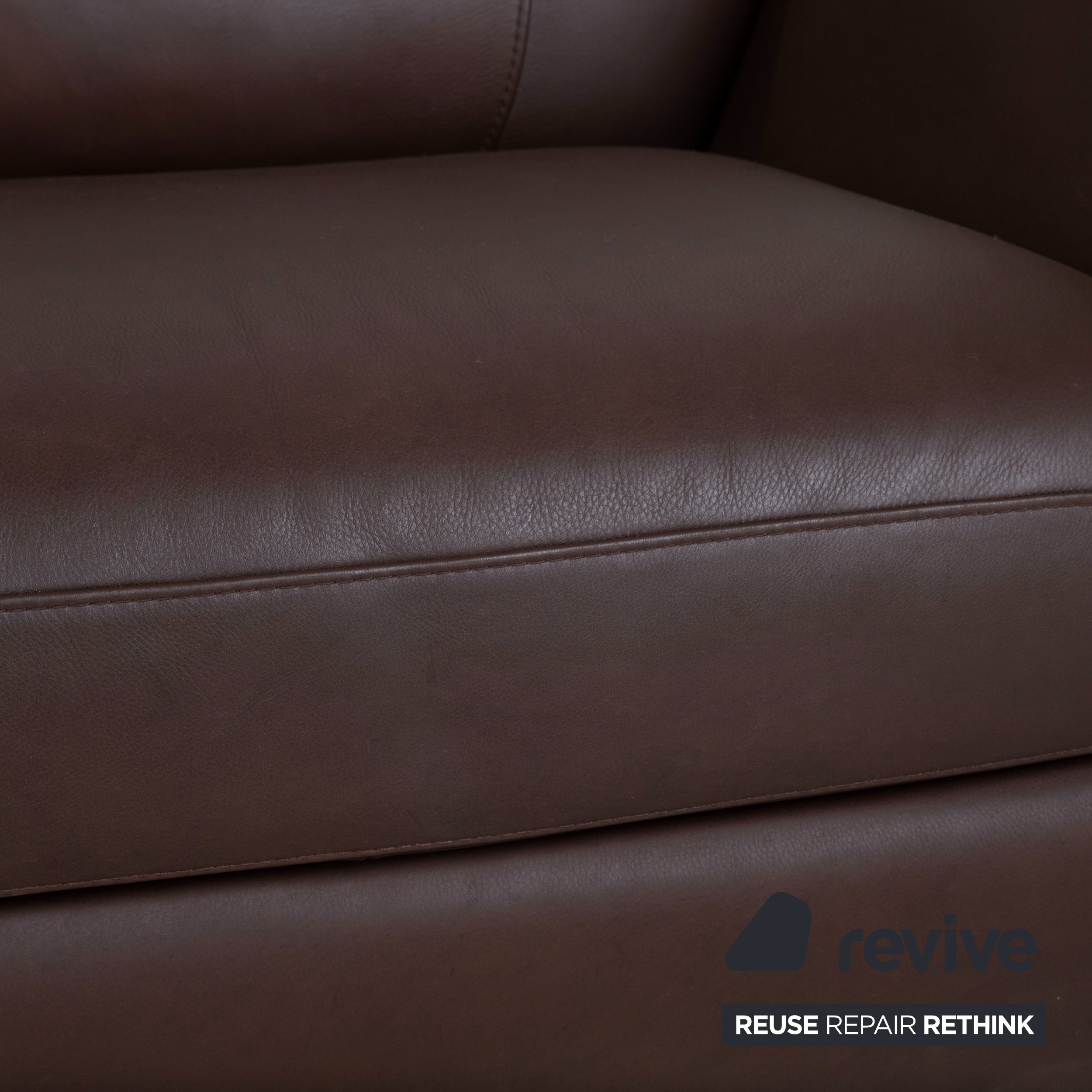 Ensemble Natuzzi Editions A399 cuir canapé trois places, canapé deux places, fauteuil marron foncé