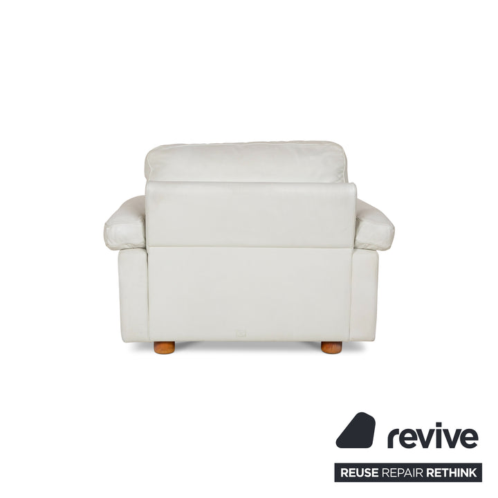 Poltrona Frau Petronio Leather Armchair White