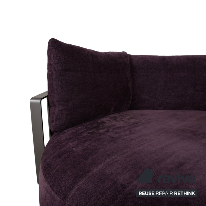 Poltrona Frau Scarlett Stoff Samt Zweisitzer Lila Aubergine Violett Sofa Couch mit Rollen