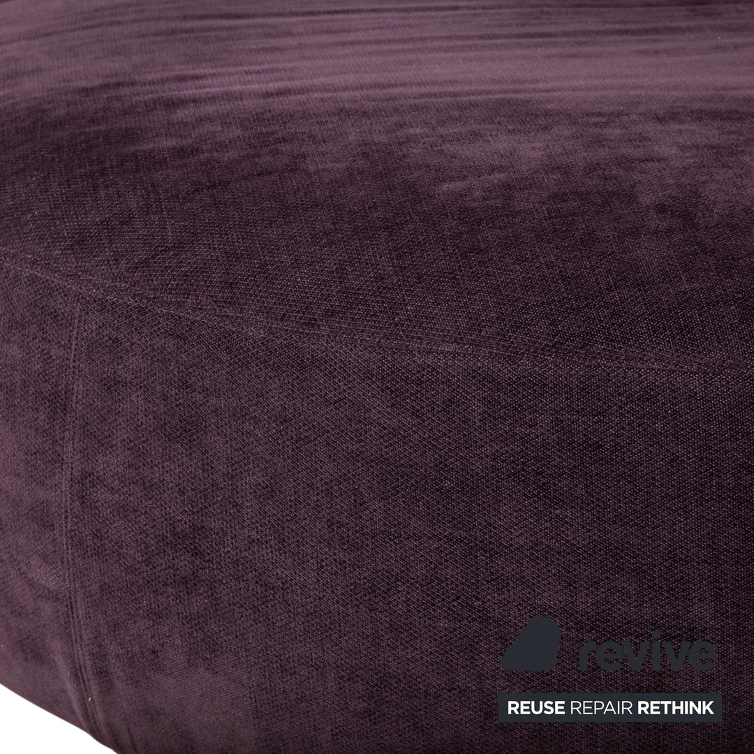 Poltrona Frau Scarlett Stoff Samt Zweisitzer Lila Aubergine Violett Sofa Couch mit Rollen