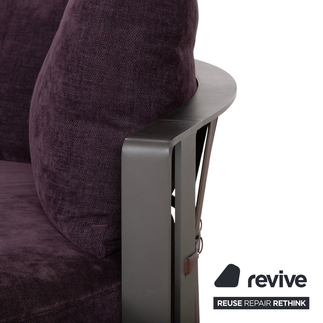 Poltrona Frau Scarlett Stoff Samt Zweisitzer Lila Aubergine Violett Sofa Couch mit Rollen