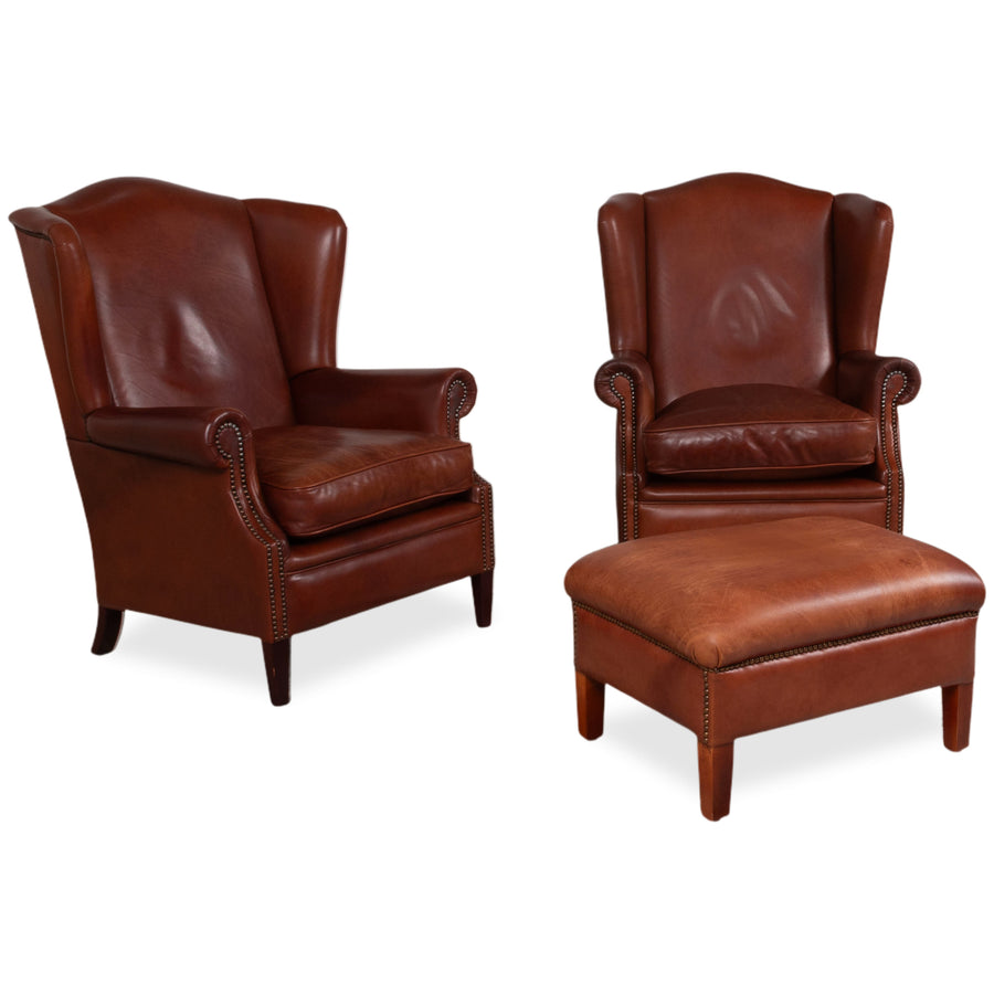 Ensemble Chesterfield en cuir 2x fauteuils pouf marron cognac vintage