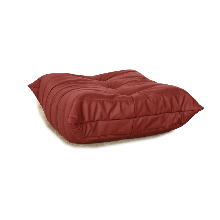 Ligne Roset Togo veganes Leder Stoff Hocker Bordeaux Rot Neubezug GAVIN 107