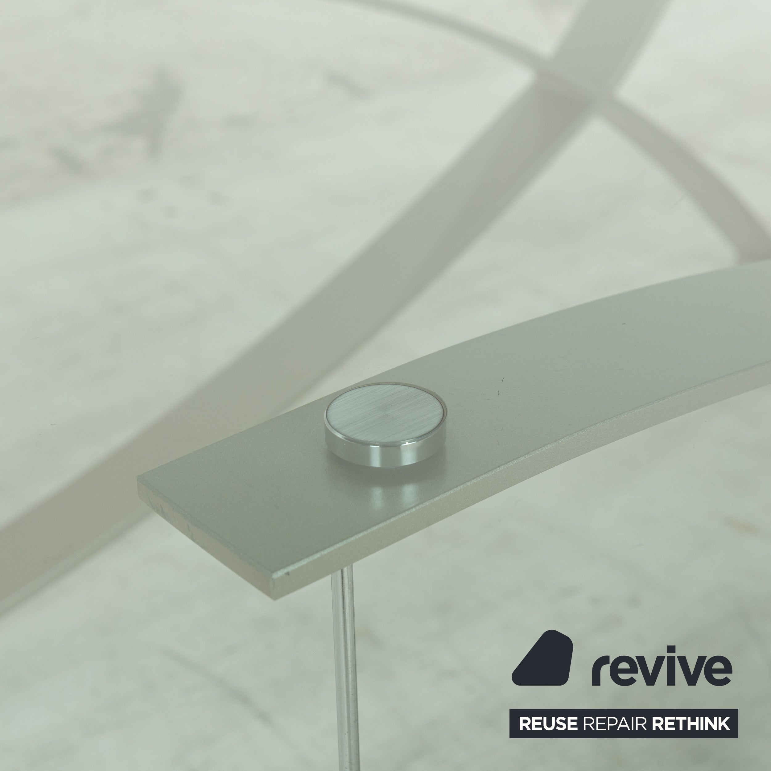 Rolf Benz 1150 Glas Couchtisch	Silber