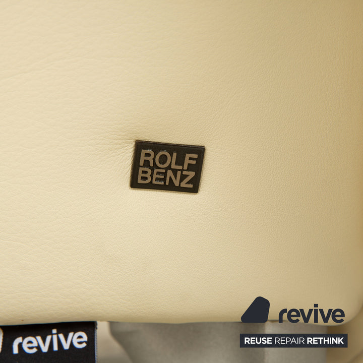 Canapé deux places en cuir Rolf Benz 1600 + tabouret blanc crème, fonction manuelle