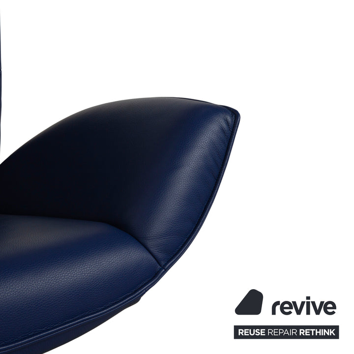 Fauteuil en cuir bleu Rolf Benz 1900 à commande manuelle