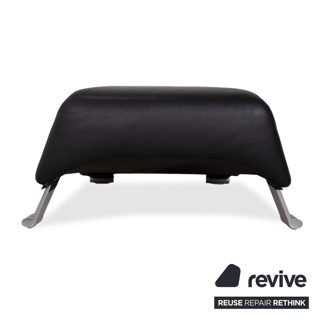Fauteuil Rolf Benz 322 en cuir noir avec repose-pieds