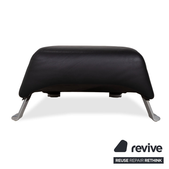 Fauteuil Rolf Benz 322 en cuir noir avec repose-pieds