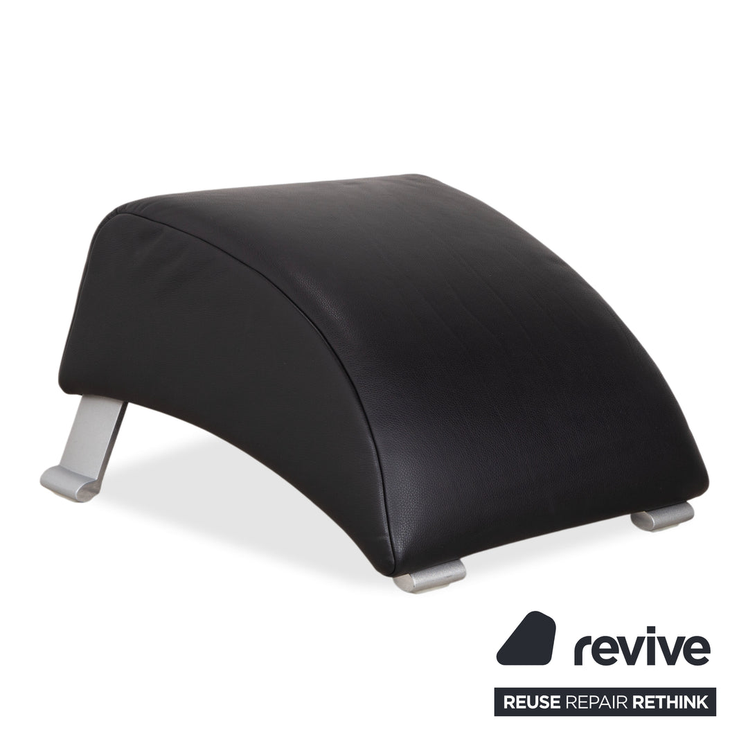 Fauteuil Rolf Benz 322 en cuir noir avec repose-pieds