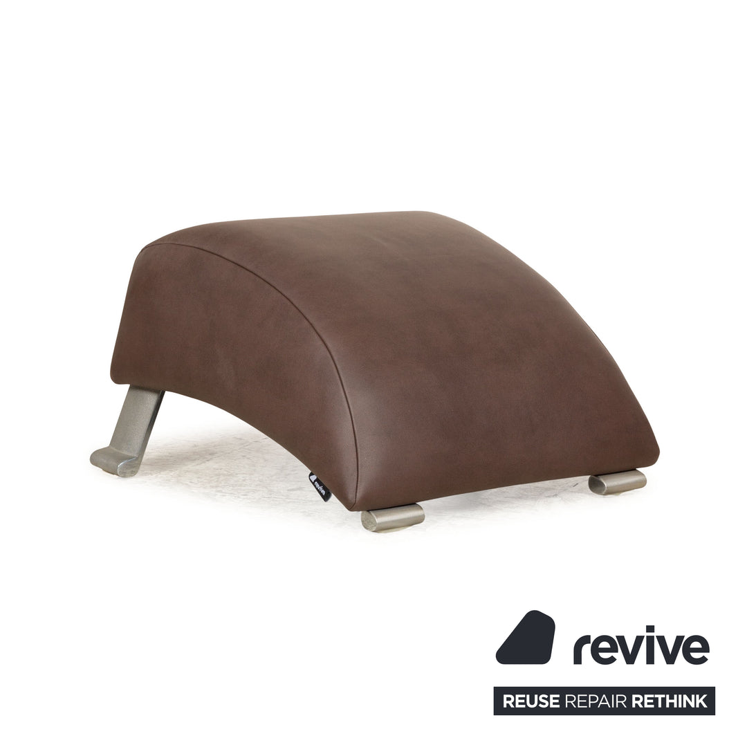 Fauteuil Rolf Benz 322 avec tabouret en cuir végétalien marron