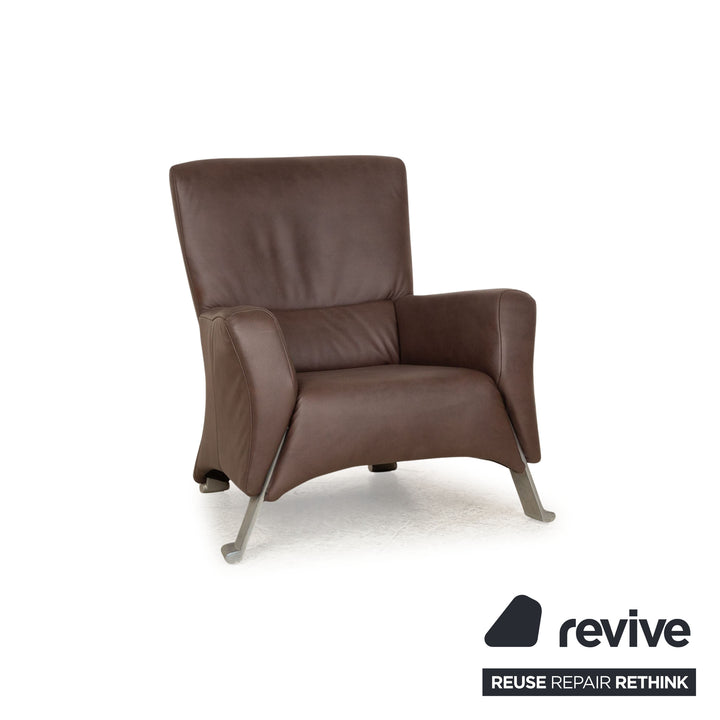 Fauteuil Rolf Benz 322 avec tabouret en cuir végétalien marron