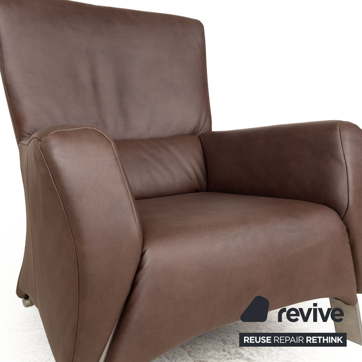 Fauteuil Rolf Benz 322 avec tabouret en cuir végétalien marron