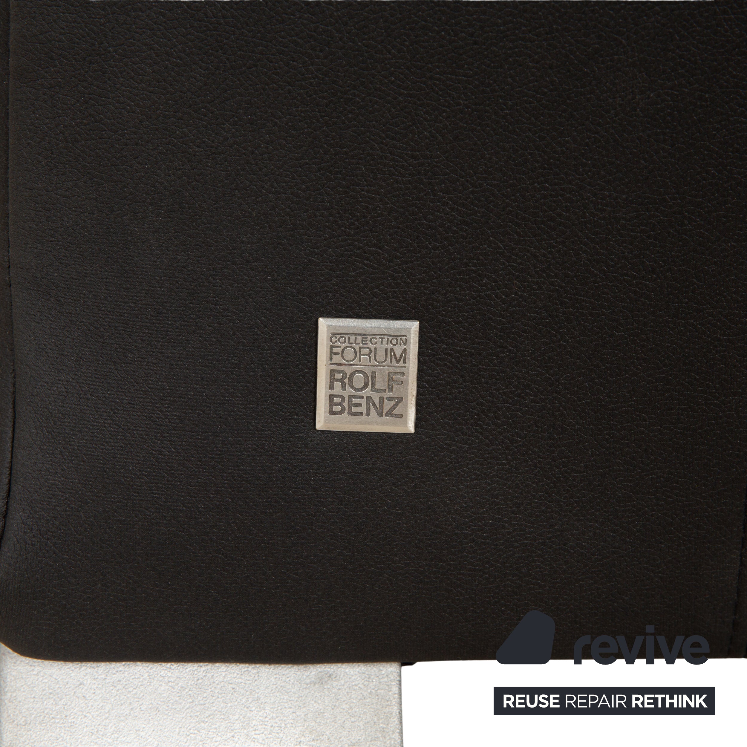 Canapé trois places en cuir vegan Rolf Benz 322 anthracite gris foncé, housse neuve