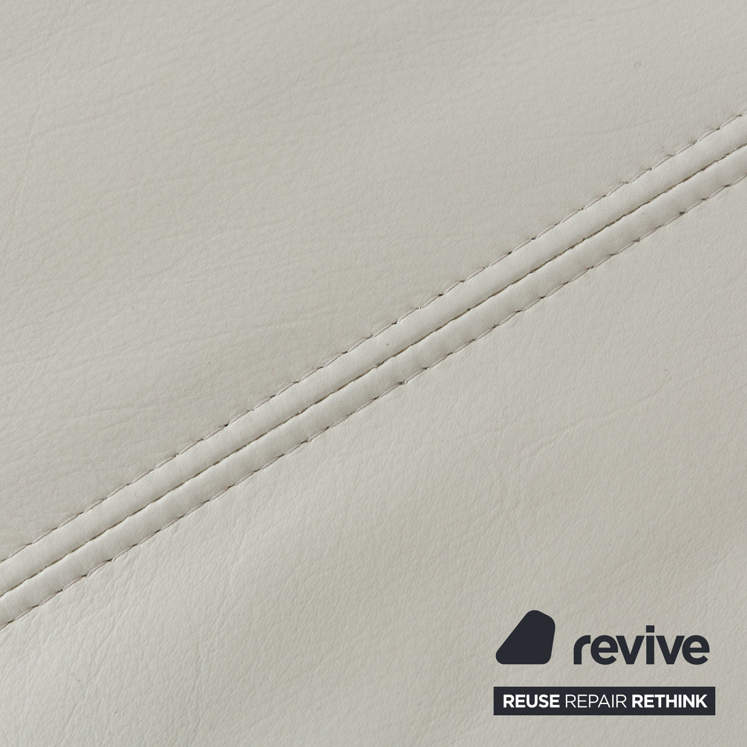 Canapé deux places en cuir blanc crème Rolf Benz 355