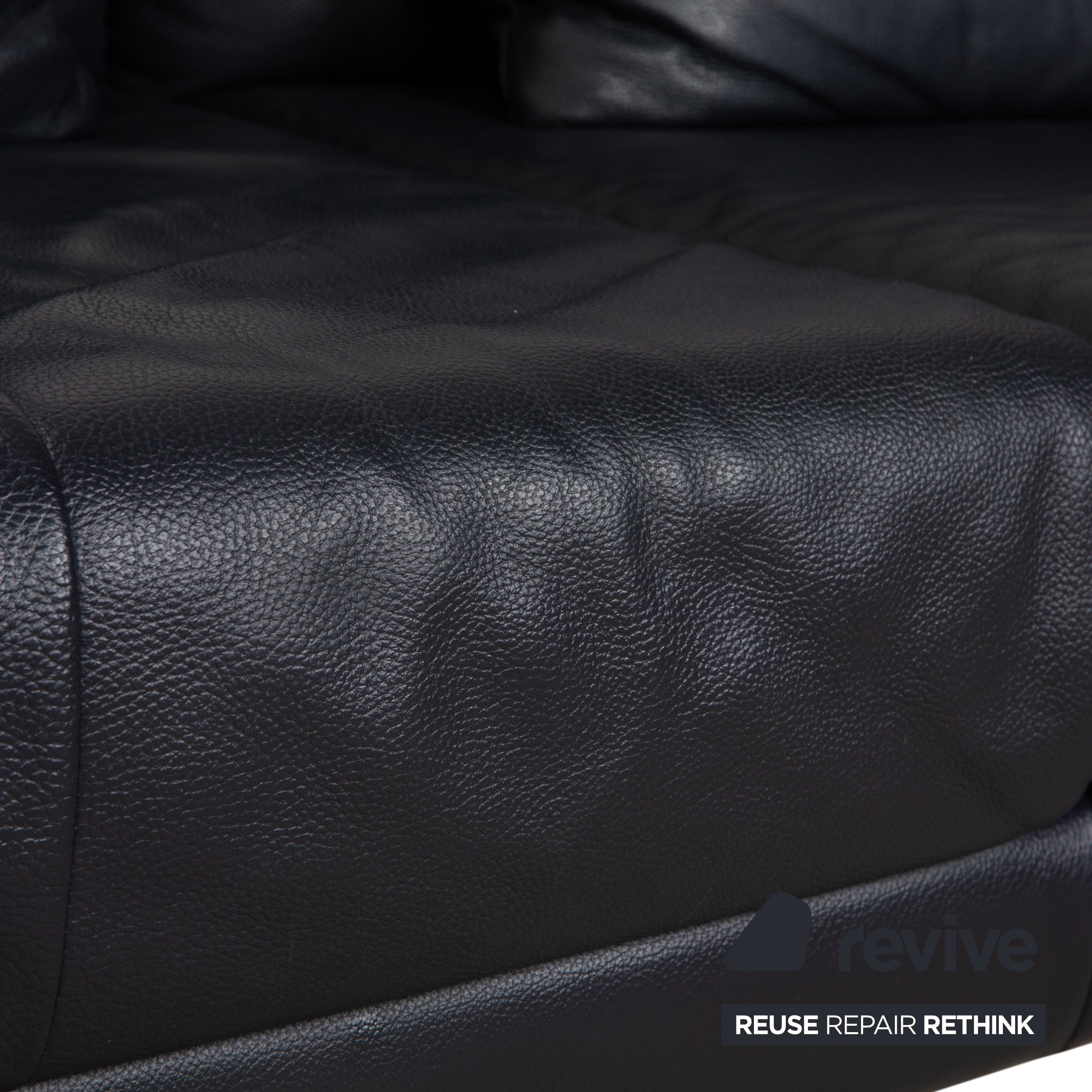 Canapé trois places Rolf Benz 510 en cuir bleu foncé à réglage manuel