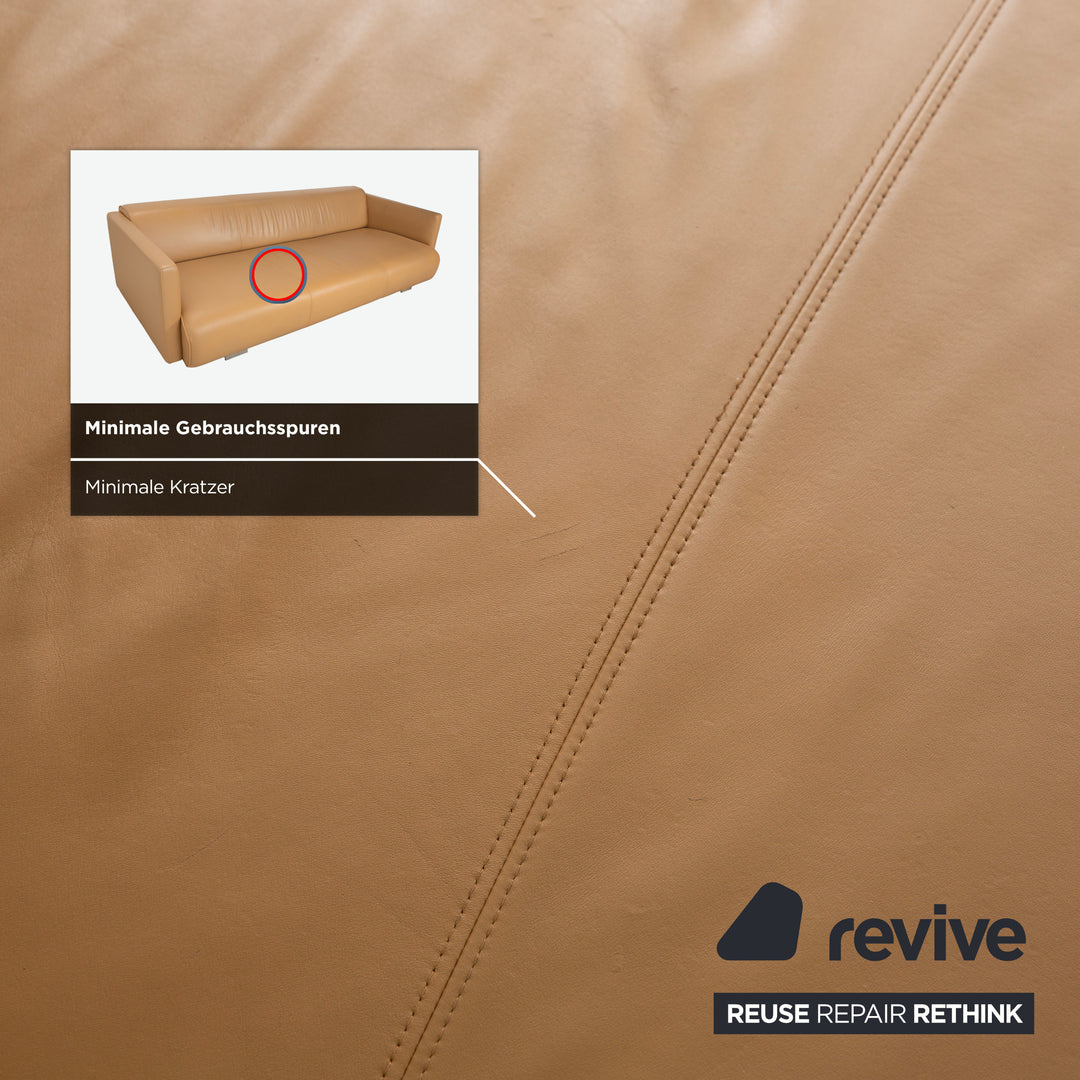 Canapé trois places en cuir Rolf Benz 6300, coloris marron, beige, sable et camel.