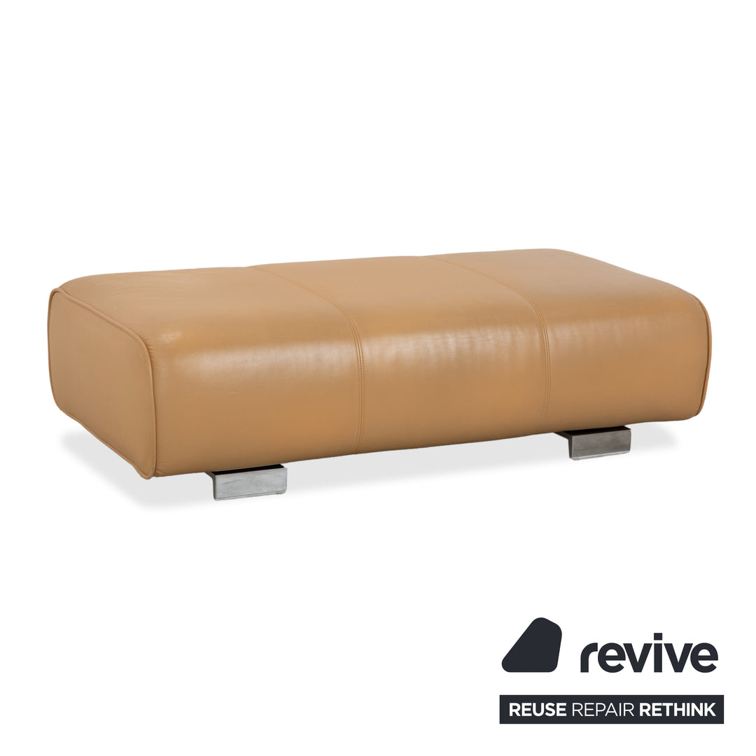 Canapé ottoman trois places en cuir Rolf Benz 6300, coloris marron, beige, sable et camel.