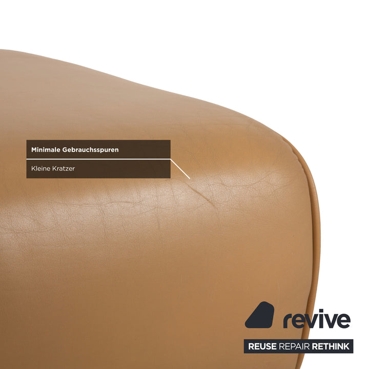 Canapé ottoman trois places en cuir Rolf Benz 6300, coloris marron, beige, sable et camel.