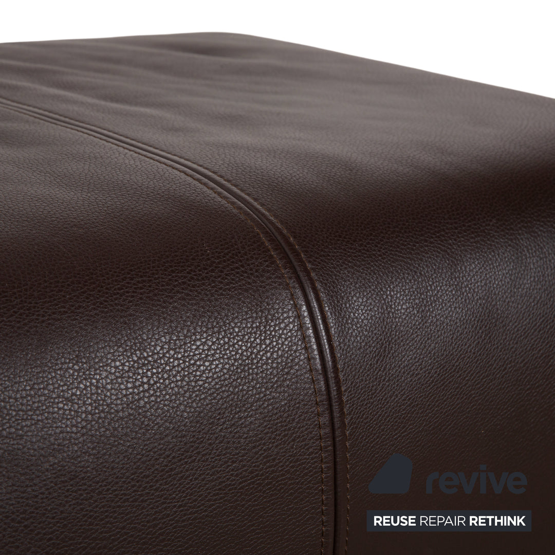 Canapé ottoman quatre places en cuir Rolf Benz 6300, marron expresso