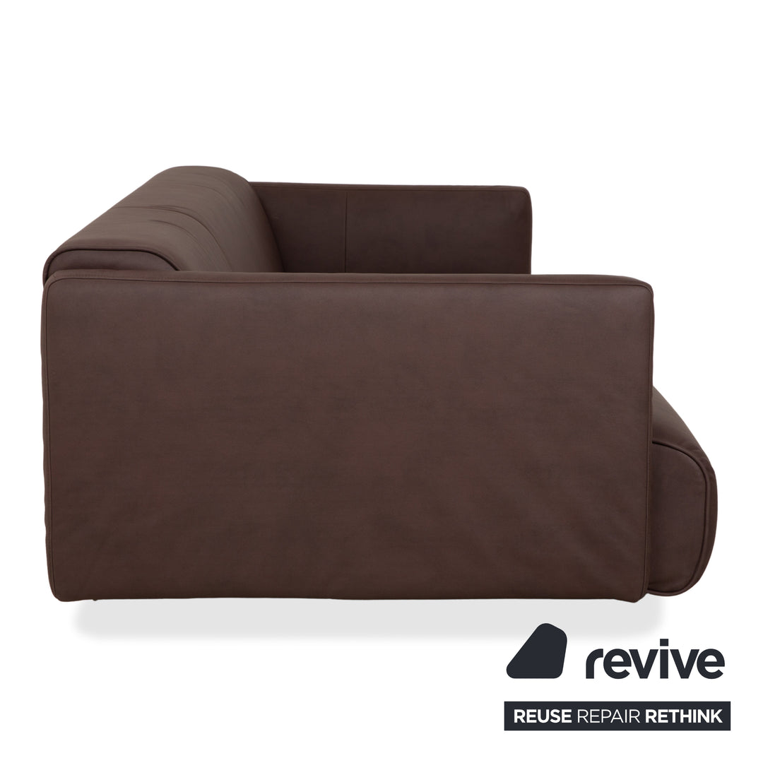 Canapé quatre places Rolf Benz 6300, cuir végan marron, canapé retapissé