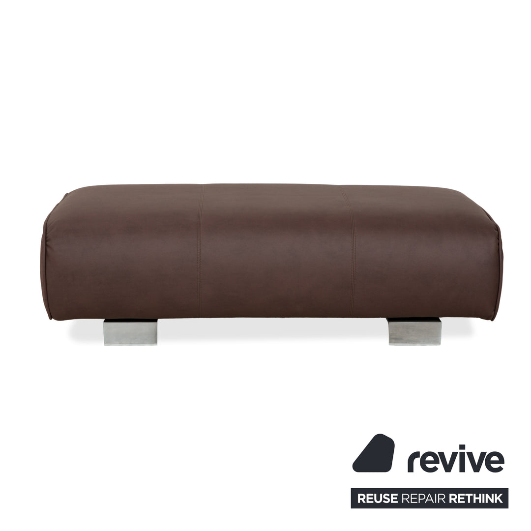 Canapé quatre places Rolf Benz 6300 avec pouf, revêtement en cuir végan marron, canapé retapissé