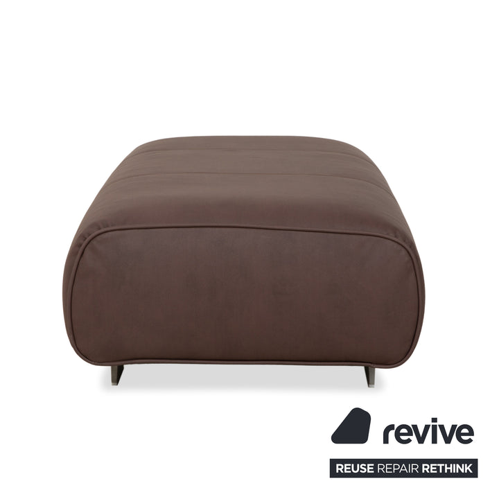 Canapé quatre places Rolf Benz 6300 avec pouf, revêtement en cuir végan marron, canapé retapissé