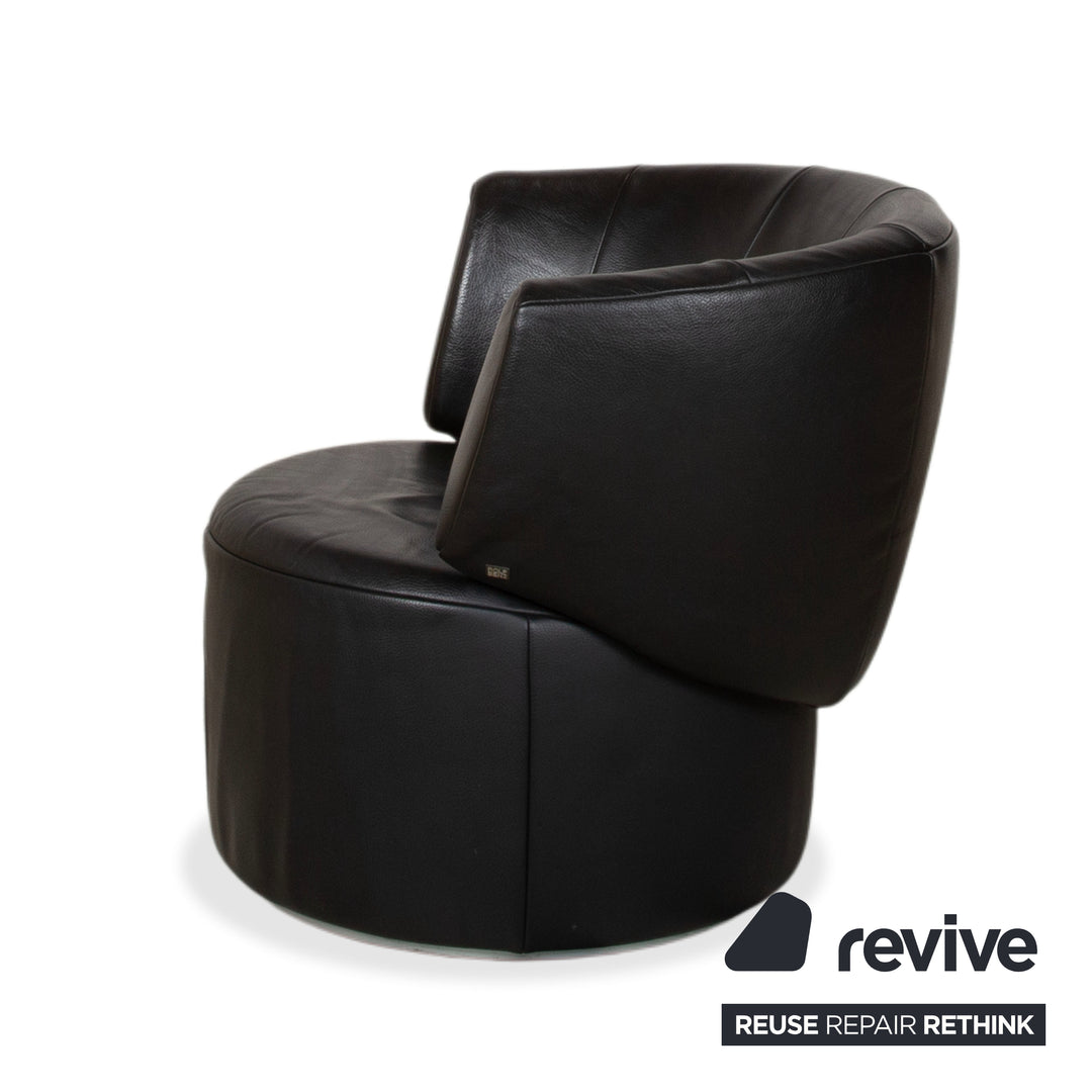 Rolf Benz 684 Fauteuil en cuir noir fonction manuelle avec pouf